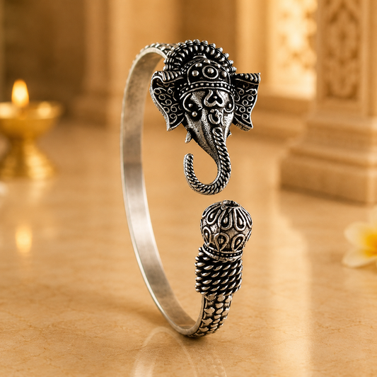 Ganpati Trident Kada
