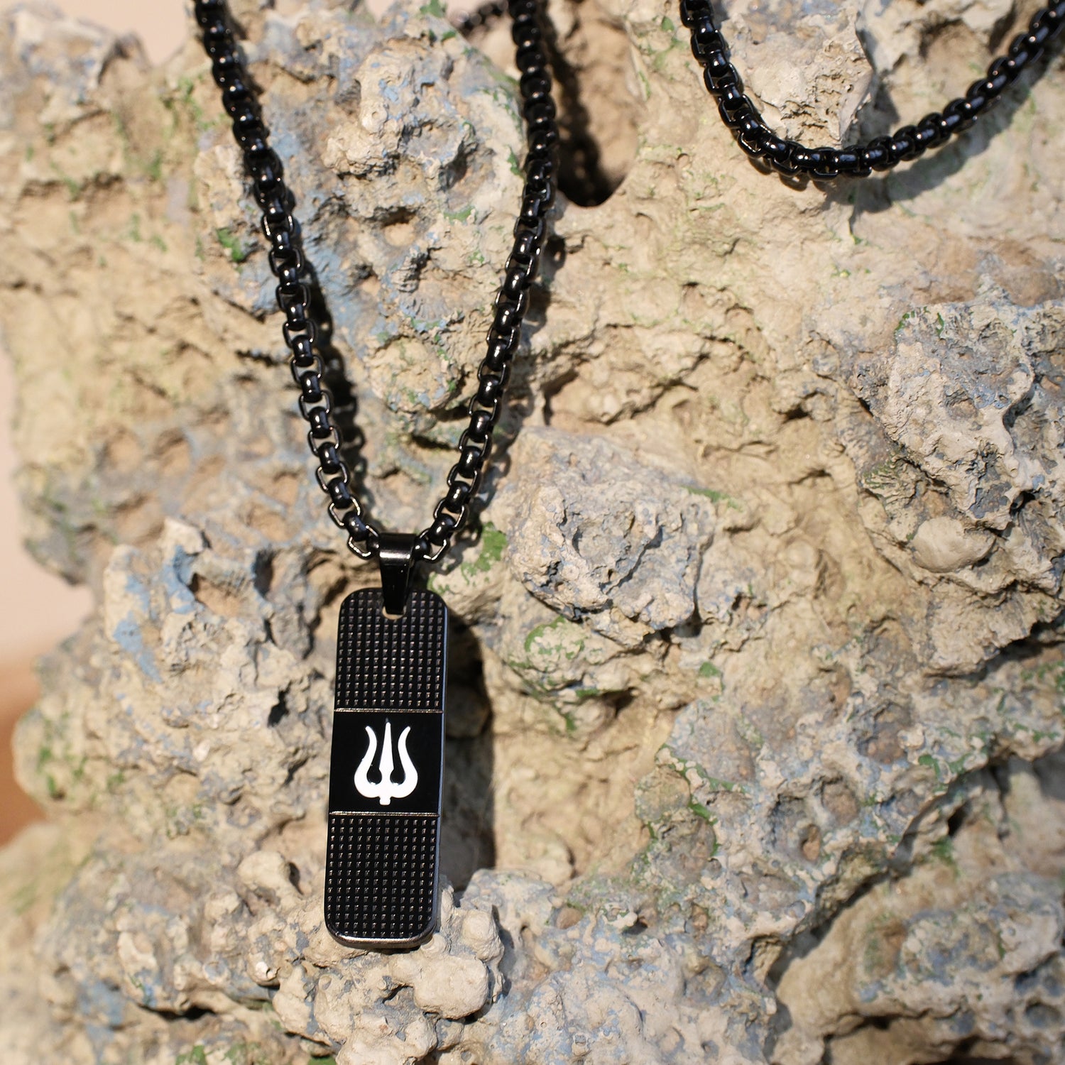 The Resilience Kada with Locket Combo - Black Titanium