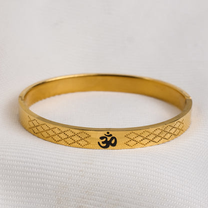 The Resilience Kada ( 18 K Gold Plated ) - Om 1