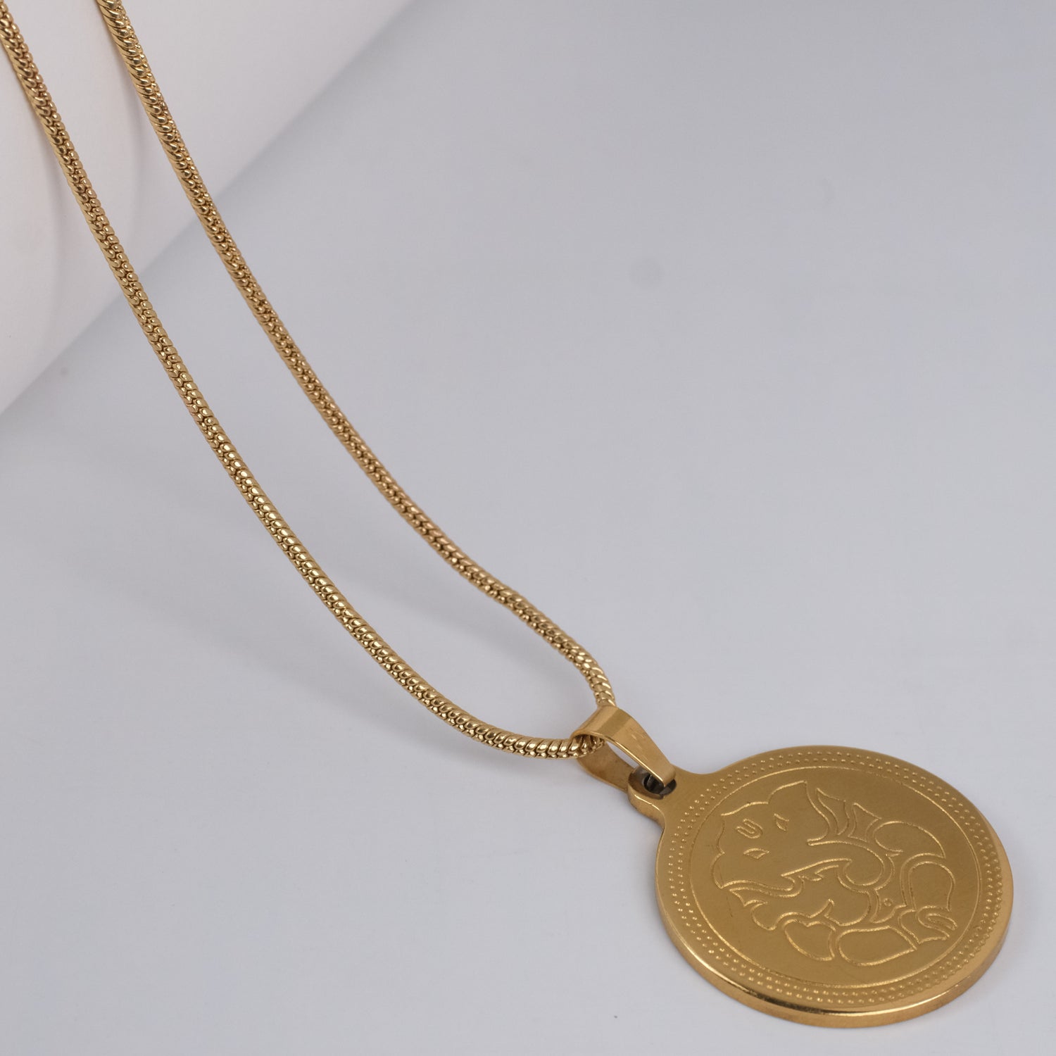 The Resilience Locket With Chain - Ganesh