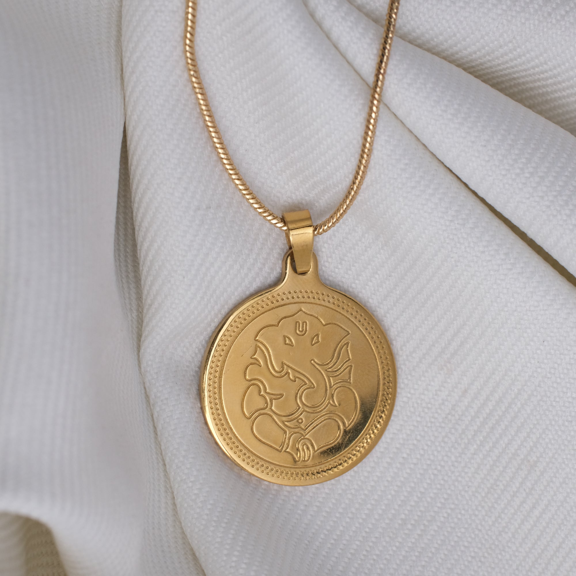 The Resilience Locket With Chain - Ganesh